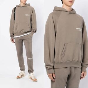 NEW FEAR OF GOD ESSENTIALS logo-print long-sleeve hoodie in Taupe